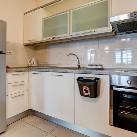 Eureka Apartment Podgorica Buitenkant foto