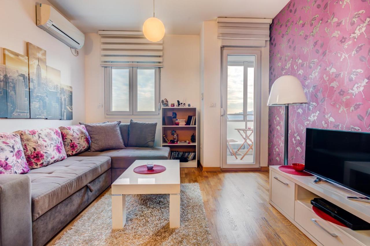 Eureka Apartment Podgorica Buitenkant foto
